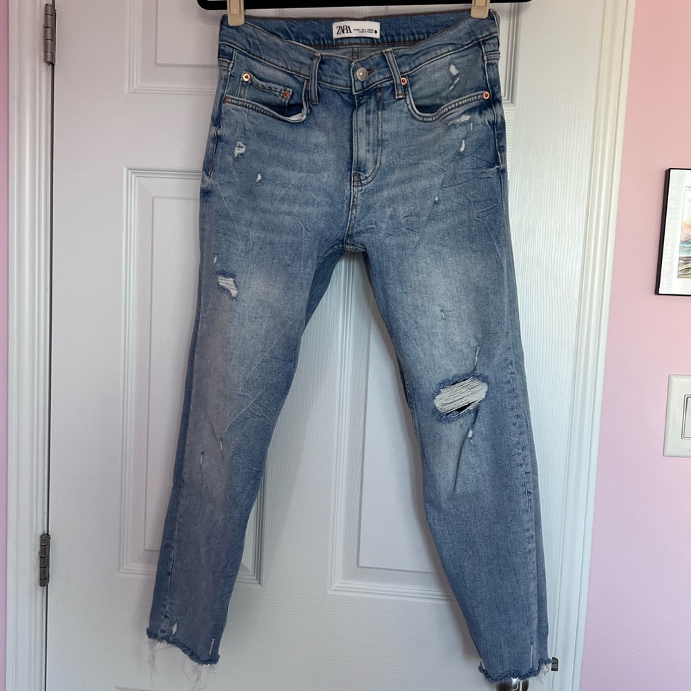 Zara the slim boyfriend Jean size 4 NWOT